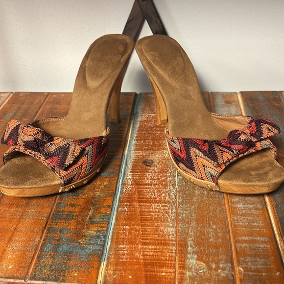 Audrey Brooke Multicolor Patterned Heels - Picture 1 of 7